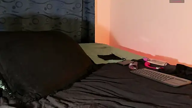 Snapshot of Teo_skinny chatting on 03-07-25, 09:27 Teo skinny online show from 03-07-25, 09:27