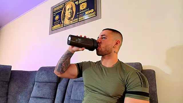 JeremyLowe online show from 01-09-26, 08:27