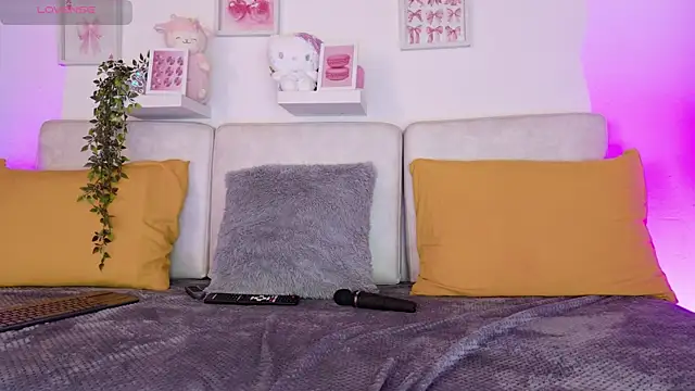 Malka Burning online show from 04-18-26, 08:09