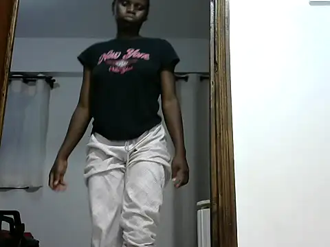 hottgirlval online show from 04-07-26, 03:58