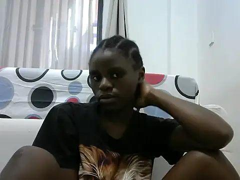 Snapshot of hottgirlval chatting on 06-10-26, 11:44 hottgirlval online show from 06-10-26, 11:44
