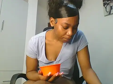 Snapshot of _Becky002 chatting on 07-06-26, 10:33 Becky002 online show from 07-06-26, 10:33