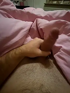 youniboy8899 online show from 11-12-25, 09:57