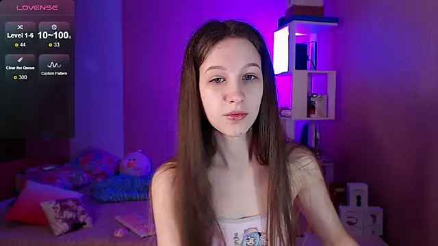 Snapshot of ur_kitty__ chatting on 12-15-24, 01:11 ur kitty online show from 12-15-24, 01:11