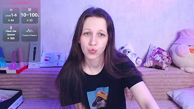 Snapshot of ur_kitty__ chatting on 02-22-26, 01:02 ur kitty online show from 02-22-26, 01:02