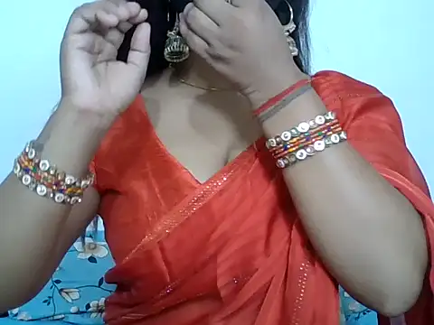 Snapshot of sparkling_queen chatting on 03-06-25, 05:24 sparkling queen online show from 03-06-25, 05:24