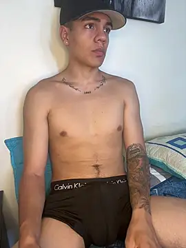 santiago sosa24 online show from 06-19-26, 03:40