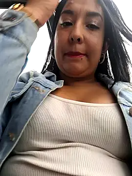 Bella keny online show from 10-10-25, 06:42