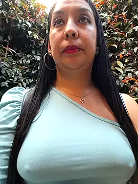 Bella keny online show from 04-30-26, 07:54