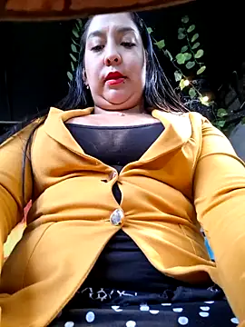 Bella keny online show from 11-21-25, 06:29