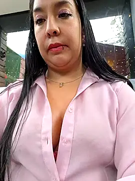 Bella keny online show from 04-25-26, 07:00