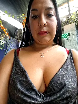 Bella keny online show from 04-29-26, 06:58