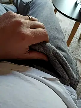 A man in public online show from 12-18-25, 02:10