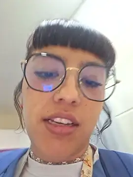 Snapshot of cute_hollywood chatting on 02-21-26, 06:32 cute hollywood online show from 02-21-26, 06:32