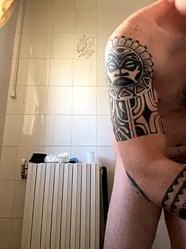 iltoscano95 online show from 10-04-25, 12:07