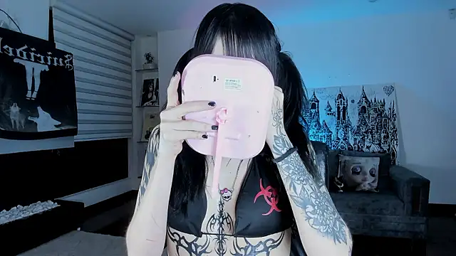 Snapshot of SophieHill_gh chatting on 02-24-26, 11:49 SophieHill gh online show from 02-24-26, 11:49