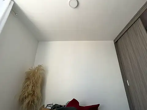 dakota le online show from 06-20-26, 04:01