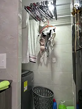 dakota le online show from 04-04-26, 03:29