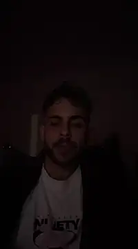 Snapshot of Antreas22 chatting on 03-11-25, 03:25 Antreas22 online show from 03-11-25, 03:25