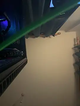 Snapshot of Antreas22 chatting on 10-20-25, 12:24 Antreas22 online show from 10-20-25, 12:24