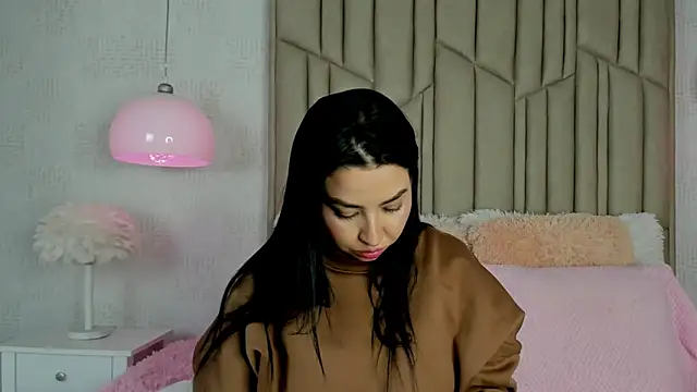 Snapshot of AudreyElla chatting on 02-14-26, 11:38 AudreyElla online show from 02-14-26, 11:38