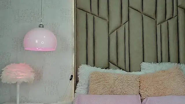 Snapshot of AudreyElla chatting on 03-04-26, 06:10 AudreyElla online show from 03-04-26, 06:10