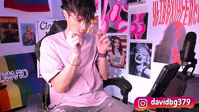 cinnamon boyxxx online show from 03-11-25, 05:13