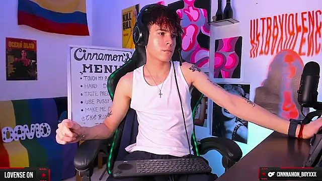 cinnamon boyxxx online show from 12-17-24, 04:56