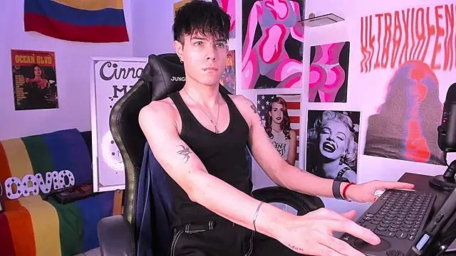 cinnamon boyxxx online show from 02-17-25, 04:20