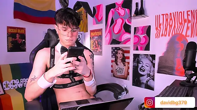 cinnamon boyxxx online show from 02-05-25, 04:06