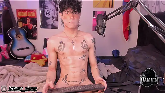 cinnamon boyxxx online show from 11-08-25, 04:05