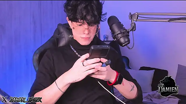 cinnamon boyxxx online show from 09-19-25, 02:26