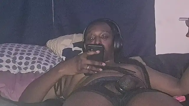 suzyswallowsxxx704 online show from 03-25-26, 05:23