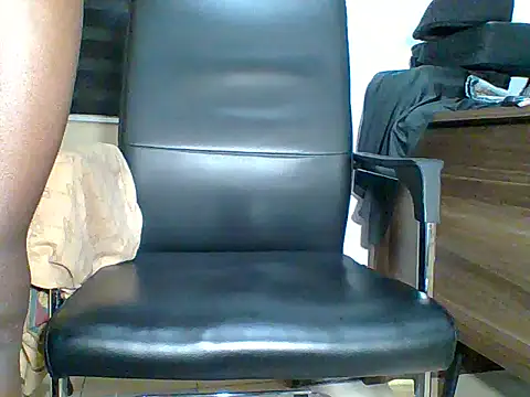 Snapshot of cranes293 chatting on 11-01-25, 07:41 cranes293 online show from 11-01-25, 07:41