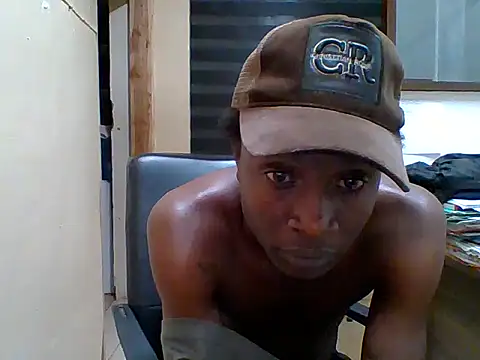 Snapshot of cranes293 chatting on 10-17-25, 06:10 cranes293 online show from 10-17-25, 06:10