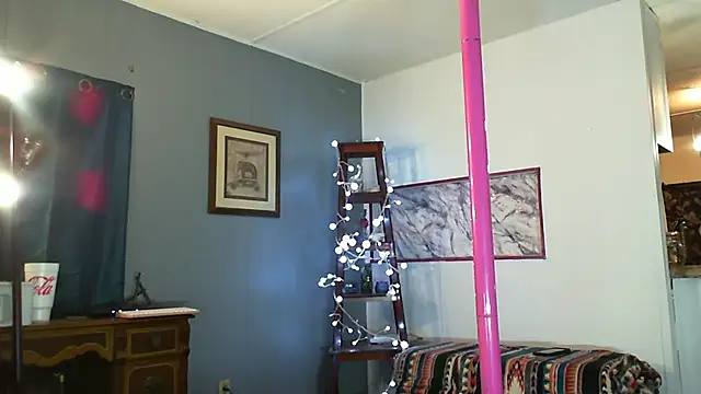 Genevieve143 online show from 09-22-25, 09:59