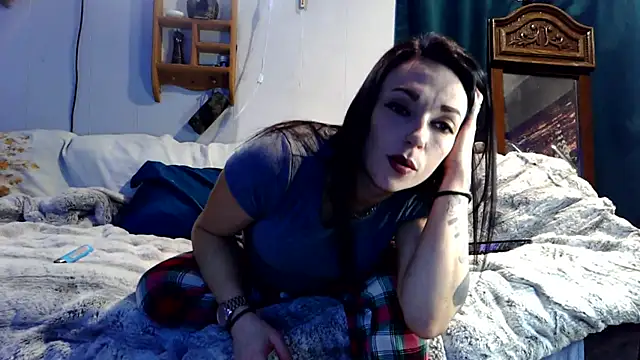 Genevieve143 online show from 12-02-25, 06:37