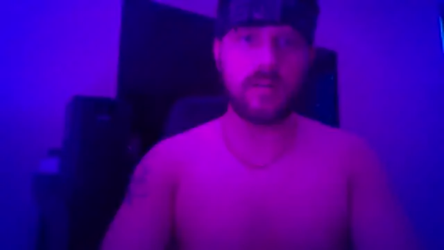 Snapshot of jonnybans chatting on 07-05-26, 01:43 jonnybans online show from 07-05-26, 01:43