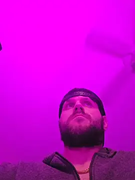 Snapshot of jonnybans chatting on 11-27-25, 03:07 jonnybans online show from 11-27-25, 03:07