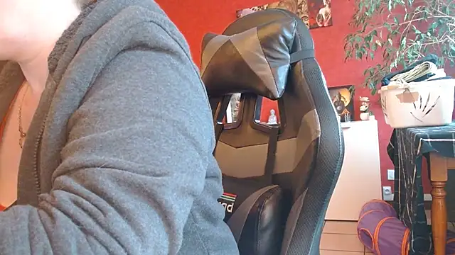 cruellaculdenfer67 online show from 01-08-26, 09:15