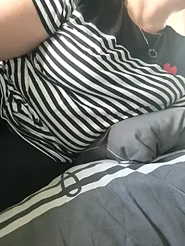 cruellaculdenfer67 online show from 10-23-25, 12:37