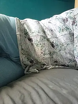 cruellaculdenfer67 online show from 04-13-26, 11:58