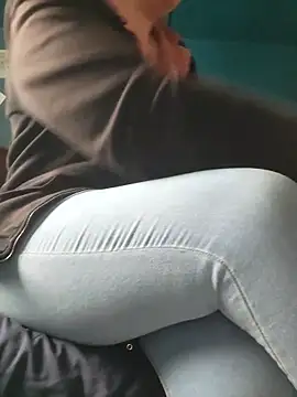 cruellaculdenfer67 online show from 04-15-26, 07:25