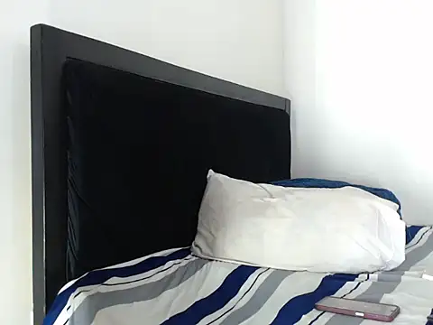 island girls22 online show from 11-30-25, 10:49