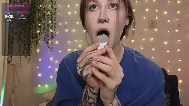 christy memeow online show from 09-11-25, 03:56
