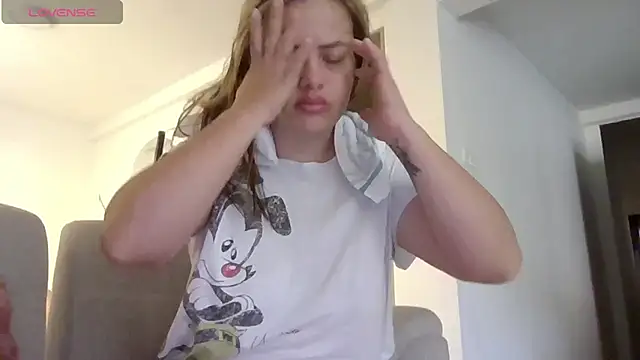 saramartinez1000 online show from 02-03-25, 02:13