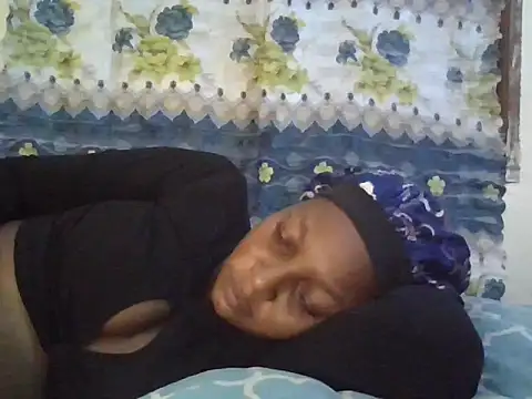 Midnight Clique  online show from 11-01-25, 08:03