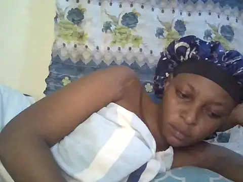 Midnight Clique  online show from 11-02-25, 09:31