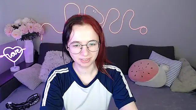 Mini Diva online show from 11-08-25, 09:13