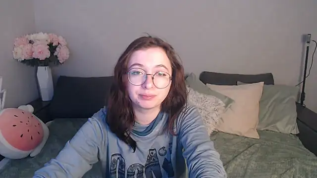 Mini Diva online show from 03-16-25, 09:05